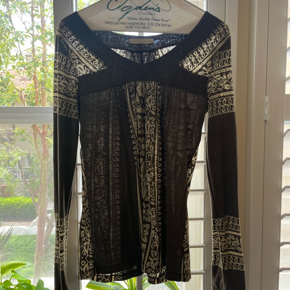 Testament long sleeve top size M